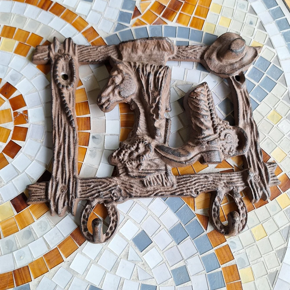 Vintage cast iron metal equestrian western cowboy 🤠 horse wall hook plaque